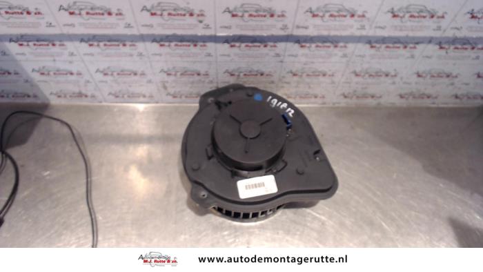 Heating and ventilation fan motor from a Volvo V70 (GW/LW/LZ) 2.5 T Turbo 20V 1998