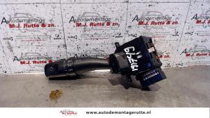 Used Indicator switch Hyundai Santa Fe I 2.0 16V 4x2 Price on request offered by Autodemontage M.J. Rutte B.V.