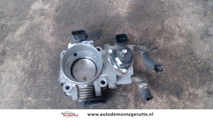 Gebrauchte Drosselklappengehäuse Mitsubishi Space Star (DG) 1.8 MPi 16V Preis auf Anfrage angeboten von Autodemontage M.J. Rutte B.V.