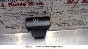 Usados Interruptor luz antiniebla Kia Picanto (BA) 1.1 12V Precio de solicitud ofrecido por Autodemontage M.J. Rutte B.V.