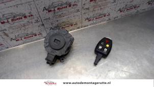 Used Ignition lock + key Volvo V50 (MW) 2.0 D 16V Price on request offered by Autodemontage M.J. Rutte B.V.