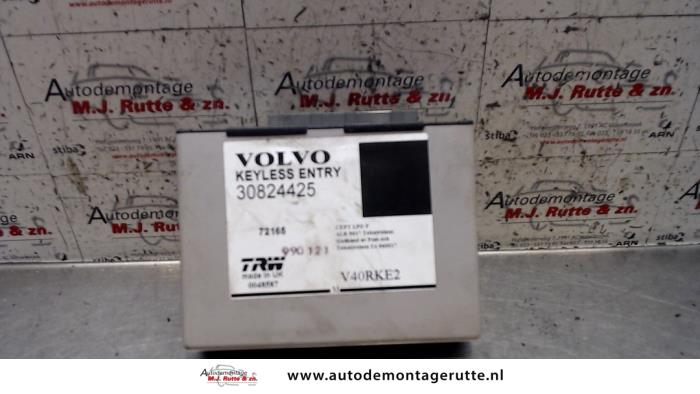 Używane Modul centralnego zamka Volvo V40 (VW) 1.8 16V Cena na żądanie oferowane przez Autodemontage M.J. Rutte B.V.