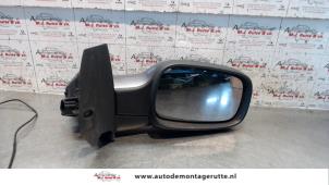 Used Wing mirror, right Renault Grand Scénic II (JM) 2.0 16V Price on request offered by Autodemontage M.J. Rutte B.V.