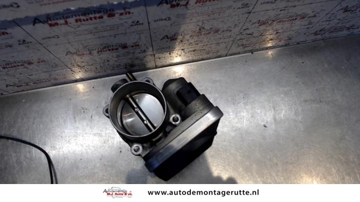 Gebrauchte Drosselklappengehäuse Renault Grand Scénic II (JM) 2.0 16V Preis auf Anfrage angeboten von Autodemontage M.J. Rutte B.V.