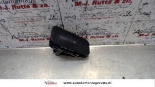 Used Tailgate switch Renault Grand Scénic II (JM) 2.0 16V Price on request offered by Autodemontage M.J. Rutte B.V.