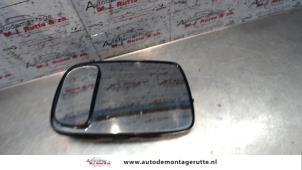 Gebrauchte Spiegelglas links Daihatsu YRV (M2) 1.3 16V DVVT Preis auf Anfrage angeboten von Autodemontage M.J. Rutte B.V.