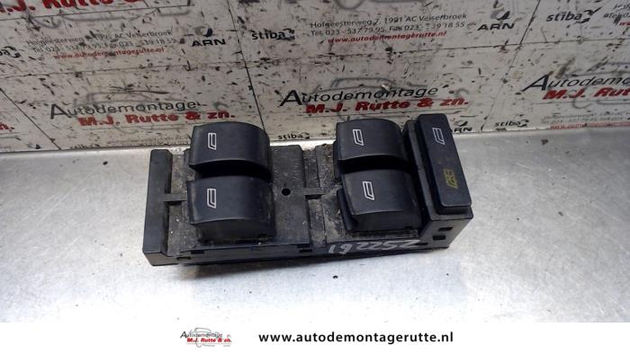 Usados Interruptor combinado de ventanillas Audi A3 (8L1) 1.6 Precio de solicitud ofrecido por Autodemontage M.J. Rutte B.V.