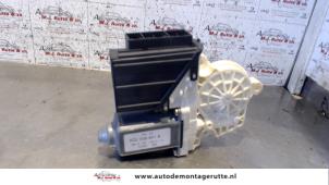 Used Door window motor Seat Ibiza III (6L1) 1.4 16V 75 Price on request offered by Autodemontage M.J. Rutte B.V.