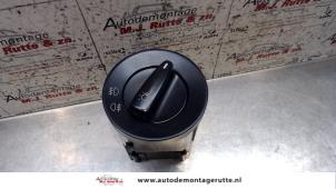 Usagé Commutateur lumière Volkswagen New Beetle (9C1/9G1) 2.0 Prix sur demande proposé par Autodemontage M.J. Rutte B.V.
