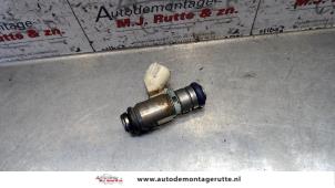 Usagé Injecteur (injection essence) Volkswagen Golf V (1K1) 1.4 16V Prix sur demande proposé par Autodemontage M.J. Rutte B.V.