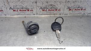 Usados Cerradura de contacto y llave Chevrolet Matiz 0.8 S,SE Precio de solicitud ofrecido por Autodemontage M.J. Rutte B.V.