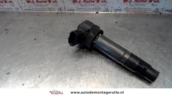 Pen ignition coil from a Smart Fortwo Coupé (451.3) 1.0 Micro Hybrid Drive 2008