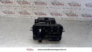 Used Light switch BMW 3 serie (E46/2) 323 Ci 24V Price on request offered by Autodemontage M.J. Rutte B.V.