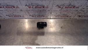 Gebrauchte Zentralverriegelung Schalter Volvo S80 (AR/AS) 2.4 D5 20V 180 Preis auf Anfrage angeboten von Autodemontage M.J. Rutte B.V.