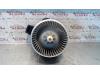 Heating and ventilation fan motor from a Toyota Yaris II (P9) 1.0 12V VVT-i 2010