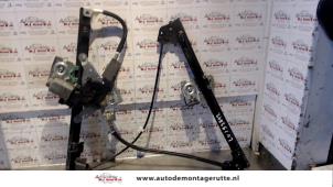 Usagé Mécanique vitre 4portes avant gauche Seat Ibiza II (6K1) 1.4 Prix sur demande proposé par Autodemontage M.J. Rutte B.V.