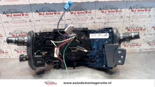 Usagé Commodo d'essuie glace Renault Grand Scénic II (JM) 2.0 16V Prix sur demande proposé par Autodemontage M.J. Rutte B.V.