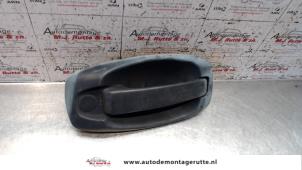 Gebrauchte Schiebetürgriff rechts Fiat Fiorino (225) 1.3 JTD 16V Multijet Preis auf Anfrage angeboten von Autodemontage M.J. Rutte B.V.
