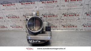 Used Throttle body Renault Megane II (BM/CM) 1.6 16V Price on request offered by Autodemontage M.J. Rutte B.V.