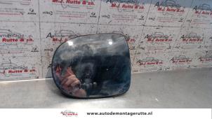 Gebrauchte Spiegelglas links Renault Twingo II (CN) 1.2 16V Preis auf Anfrage angeboten von Autodemontage M.J. Rutte B.V.