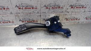 Used Indicator switch Seat Leon (1P1) 2.0 TDI 16V Price on request offered by Autodemontage M.J. Rutte B.V.