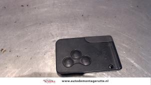Gebrauchte Schlüsselkarte Renault Megane II (BM/CM) 1.9 dCi 120 Preis auf Anfrage angeboten von Autodemontage M.J. Rutte B.V.