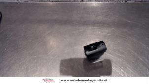Used AIH headlight switch Kia Picanto (BA) 1.0 12V Price on request offered by Autodemontage M.J. Rutte B.V.