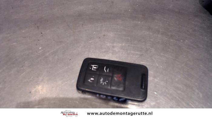 Używane Klucz Volvo S80 (AR/AS) 2.4 D5 20V 180 Cena na żądanie oferowane przez Autodemontage M.J. Rutte B.V.