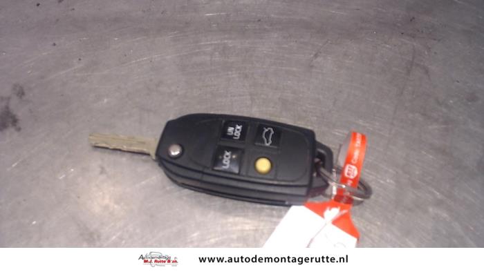Używane Klucz Volvo S80 (TR/TS) 2.4 SE 20V 170 Cena na żądanie oferowane przez Autodemontage M.J. Rutte B.V.