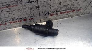 Used Injector (petrol injection) BMW 5 serie Touring (E39) 520i 24V Price on request offered by Autodemontage M.J. Rutte B.V.