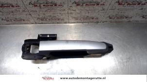 Used Door handle 2-door, right Toyota Corolla (E12) 1.6 16V VVT-i Price on request offered by Autodemontage M.J. Rutte B.V.