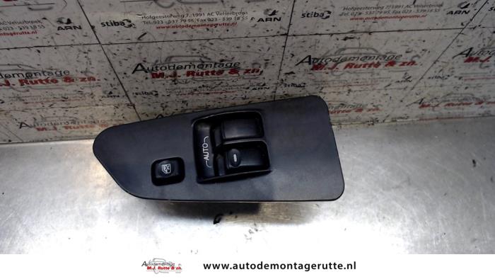 Usados Interruptor combinado de ventanillas Mitsubishi Space Runner (N6) 2.4 16V GDI GLS Precio de solicitud ofrecido por Autodemontage M.J. Rutte B.V.