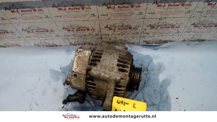 Gebrauchte Dynamo Suzuki Wagon-R+ (SR) 1.0 16V Preis auf Anfrage angeboten von Autodemontage M.J. Rutte B.V.