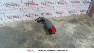Used Front seatbelt buckle, right Toyota Starlet (EP8/NP8) 1.3 Friend,XLi 12V Price on request offered by Autodemontage M.J. Rutte B.V.