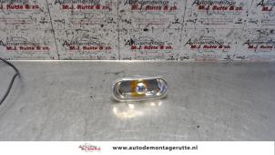 Used Indicator lens, front left Seat Leon (1P1) 1.9 TDI 105 Price on request offered by Autodemontage M.J. Rutte B.V.