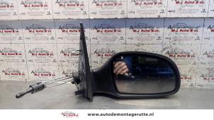 Used Wing mirror, right Citroen Saxo 1.1i X,SX Price on request offered by Autodemontage M.J. Rutte B.V.