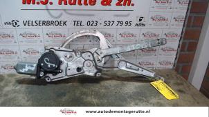Used Window mechanism 4-door, front left BMW 3 serie (E36/4) 320i 24V Price on request offered by Autodemontage M.J. Rutte B.V.