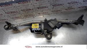 Used Wiper motor + mechanism Citroen C3 Pluriel (HB) 1.4 Price on request offered by Autodemontage M.J. Rutte B.V.