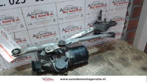Used Wiper motor + mechanism Peugeot 107 Price on request offered by Autodemontage M.J. Rutte B.V.