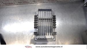 Usagé Amplificateur radio Alfa Romeo GT (937) 2.0 JTS 16V Prix sur demande proposé par Autodemontage M.J. Rutte B.V.