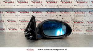 Used Wing mirror, right BMW 1 serie (E81) 118i 16V Price on request offered by Autodemontage M.J. Rutte B.V.