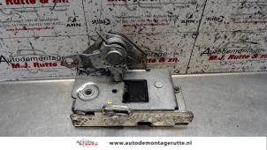 Used Tailgate lock mechanism Iveco New Daily III 35S12V Price on request offered by Autodemontage M.J. Rutte B.V.