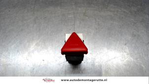 Usagé Commutateur éclairage d'urgence Volkswagen Golf V (1K1) 1.4 FSI 16V Prix sur demande proposé par Autodemontage M.J. Rutte B.V.