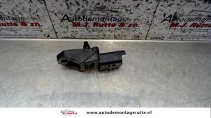 Used Mapping sensor (intake manifold) Peugeot 407 SW (6E) 2.0 HDiF 16V Price on request offered by Autodemontage M.J. Rutte B.V.