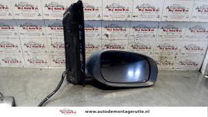 Used Wing mirror, right Volkswagen Touran (1T1/T2) 2.0 TDI 16V 136 Price on request offered by Autodemontage M.J. Rutte B.V.