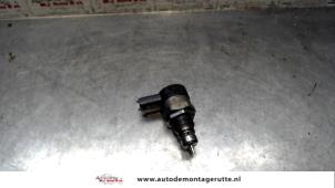Used Fuel pressure sensor Fiat Fiorino (225) 1.3 JTD 16V Multijet Price on request offered by Autodemontage M.J. Rutte B.V.