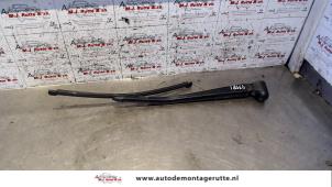 Used Rear wiper arm BMW 1 serie (E87/87N) 116i 1.6 16V Price on request offered by Autodemontage M.J. Rutte B.V.