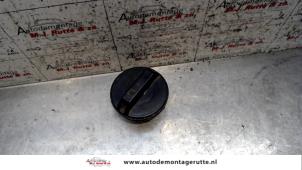 Used Fuel cap Nissan Almera (N16) 1.8 16V Price on request offered by Autodemontage M.J. Rutte B.V.
