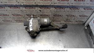Usagé Moteur + mécanisme d'essuie glace Volkswagen Touran (1T1/T2) 2.0 TDI 16V 136 Prix sur demande proposé par Autodemontage M.J. Rutte B.V.