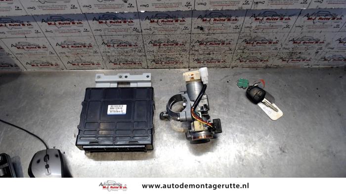 Used Ignition lock + computer Mitsubishi Lancer Wagon (CS/CT) 2.0 16V Price on request offered by Autodemontage M.J. Rutte B.V.